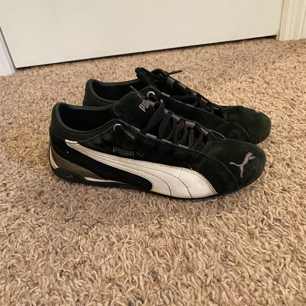 Women’s Puma sneakers